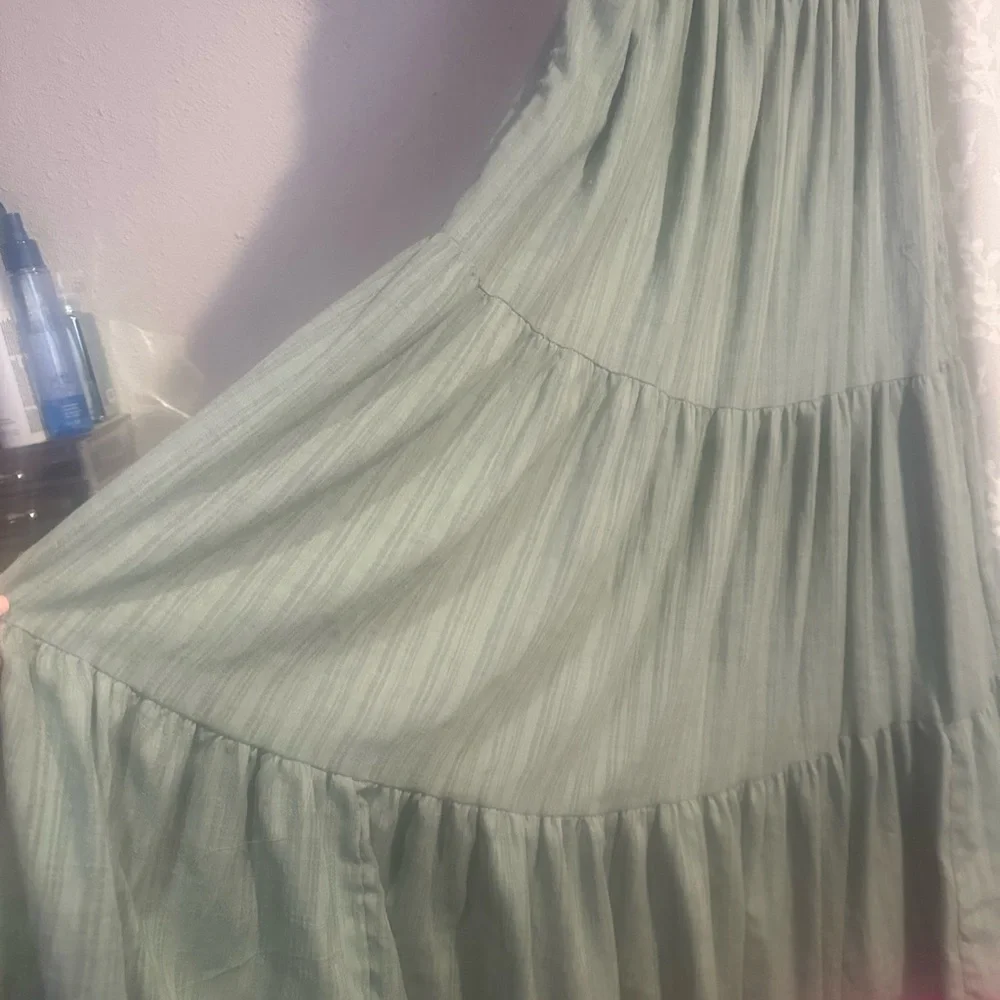 Penelope Rose-Green Sleeveless Maxi Sundress with Flutter Sleeves - Picture 2 of 8